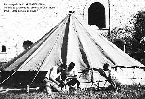 COLO JEUNE FRANCE 1956 camp de toile de Prabert, monter la tente